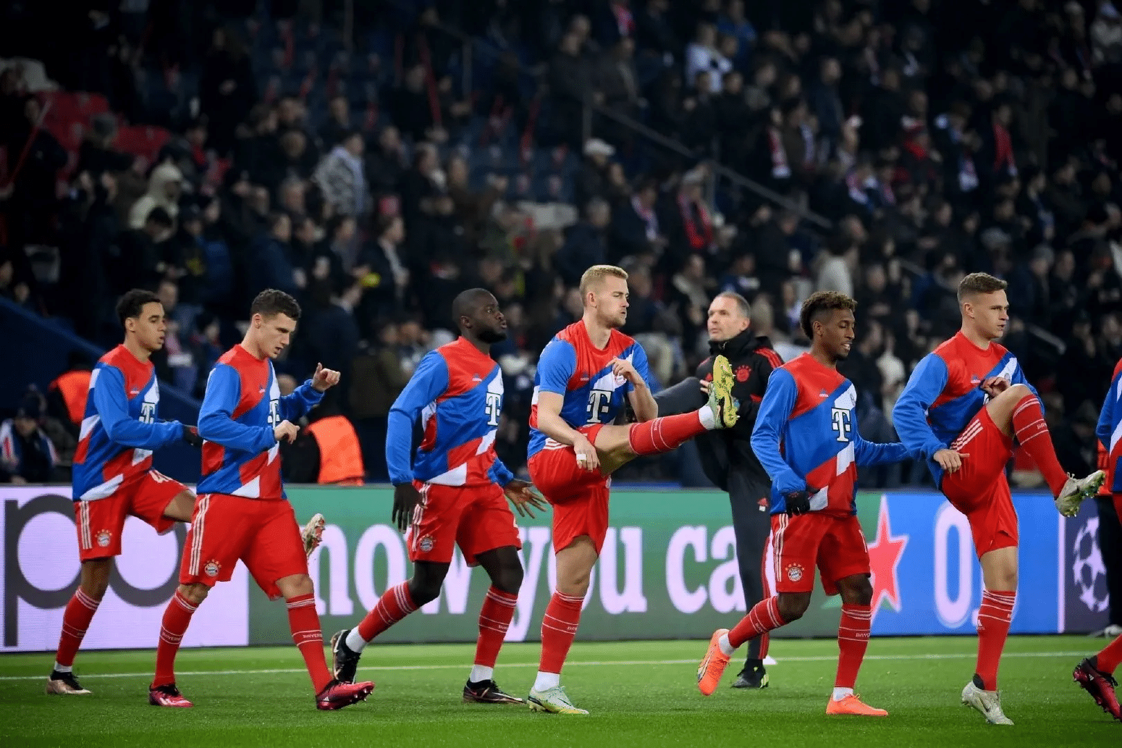 官方在线-巴黎圣日耳曼客场战胜对手,继续领跑的是谁